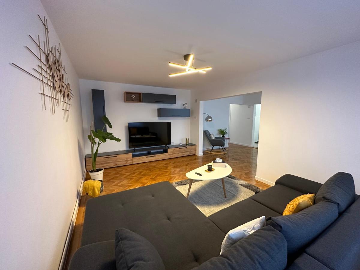 Esi Apartments #Central With Garage Тімішоара Екстер'єр фото