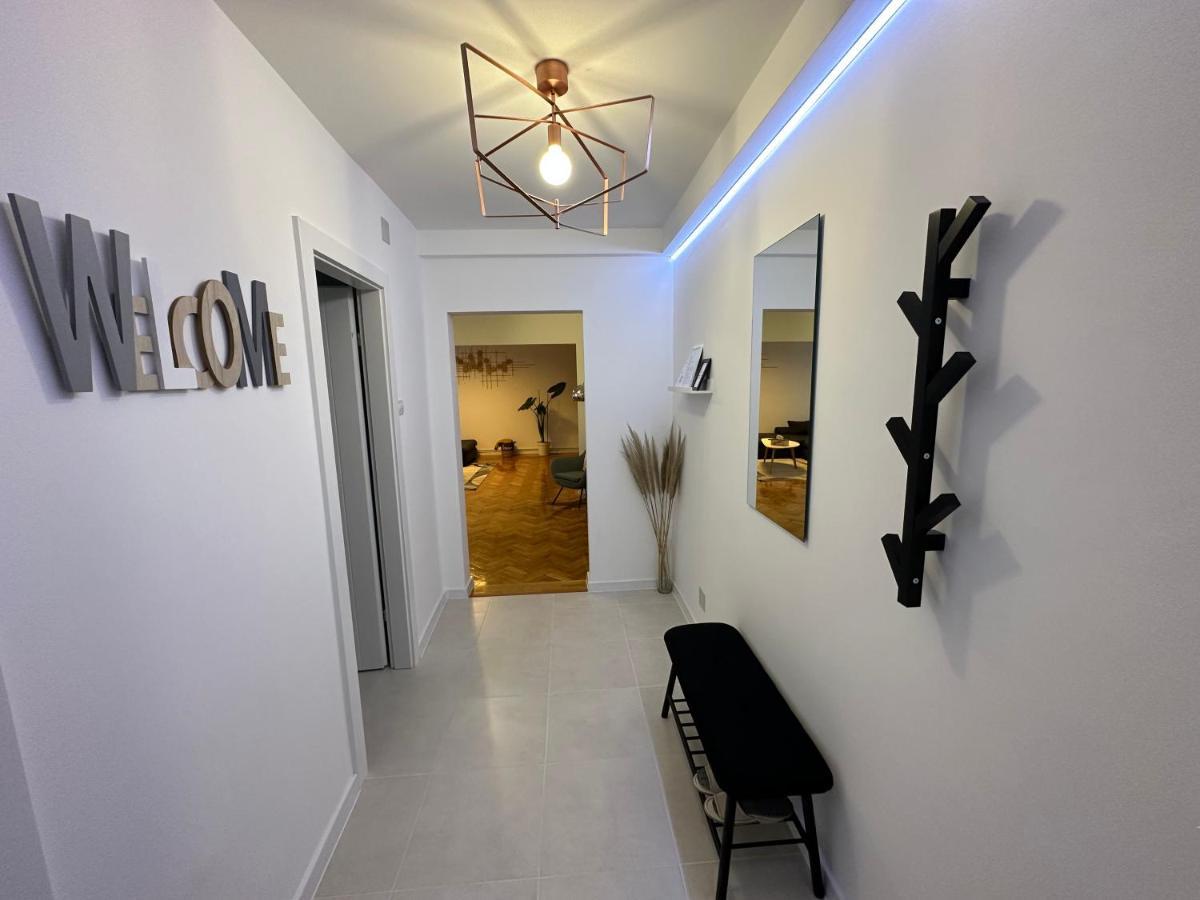 Esi Apartments #Central With Garage Тімішоара Екстер'єр фото
